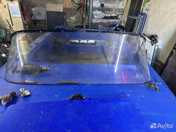 Лобовое стекло на лодку Днепр