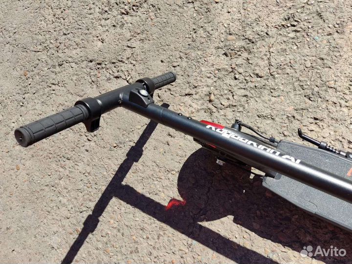 Kugoo Kirin A1 (250 Вт, 25 км/ч, 100 кг, 15 км)