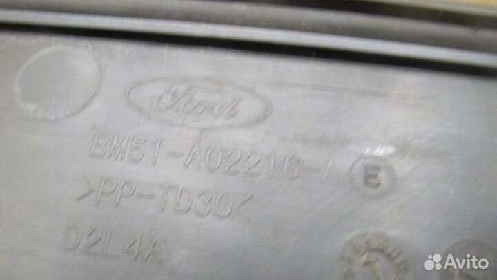 Решётка стеклоочистителя (Жабо) Ford Focus 3