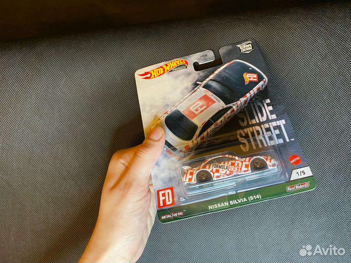 Hot wheels машинки