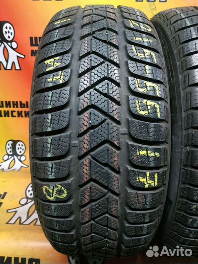 Pirelli Winter Sottozero 3 215/55 R17 98T