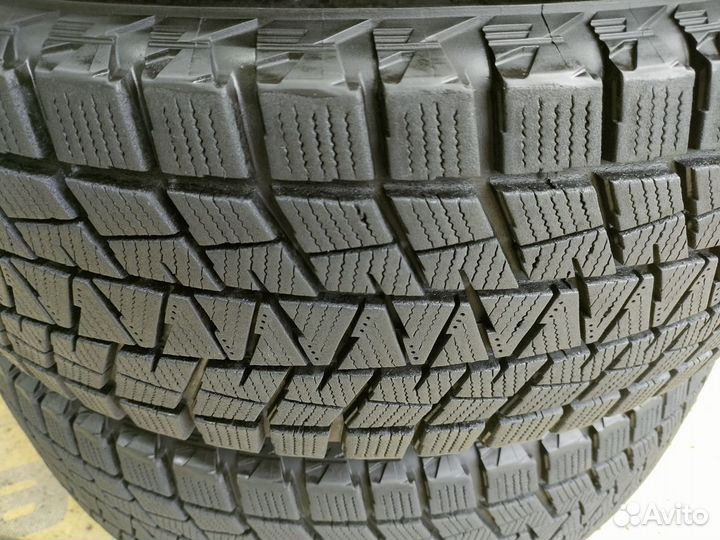 Bridgestone Blizzak DM-V1 225/65 R17