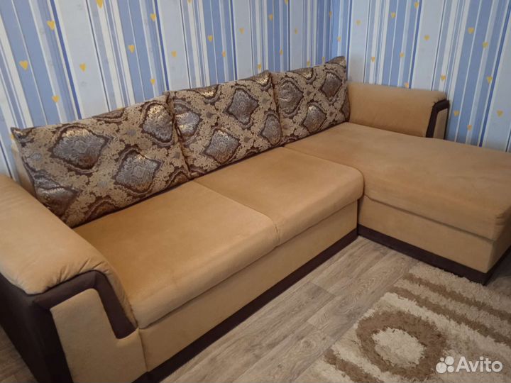 Угловой диван