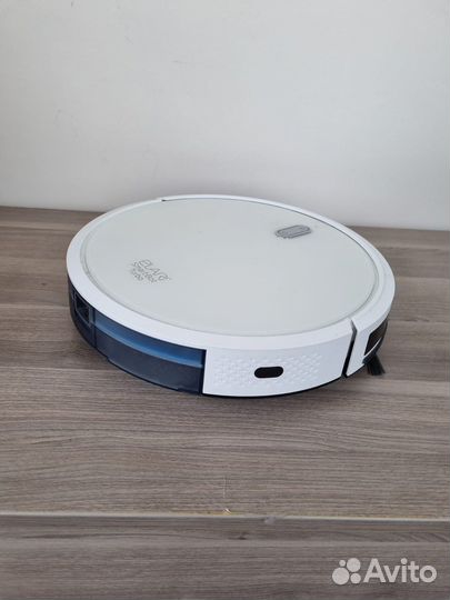 Робот-пылесос elari SmartBot white белый