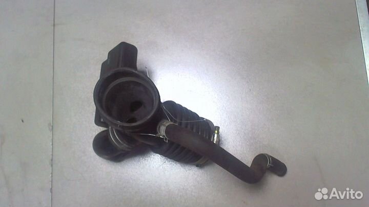 Патрубок воздушного фильтра Nissan Primera P12, 20