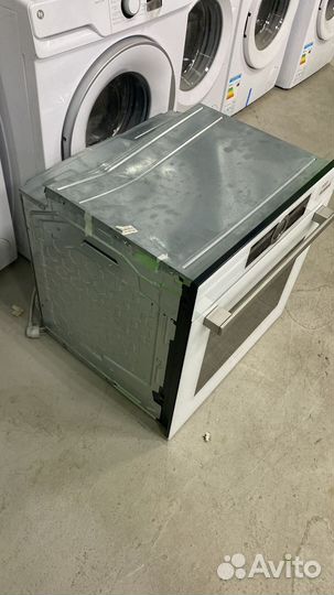 Электрический духовой шкаф Bosch HBG672BW1F