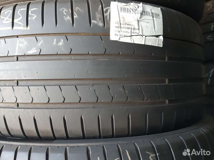 Pirelli P Zero PZ4 255/35 R19 96Y