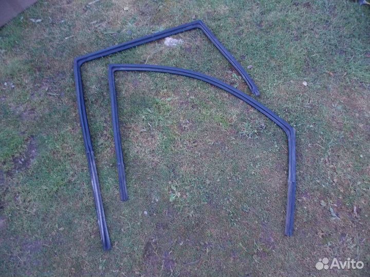 Уплотнители дверных стекол Hyundai Matrix 2002г