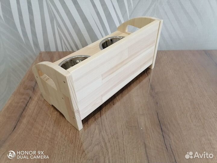 Кормушка-подставка для кошек и собак