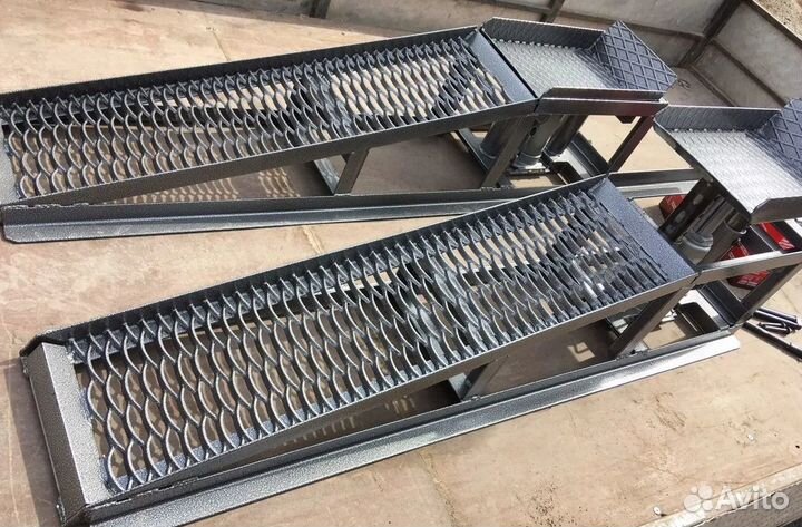 Эстакада домкрат для машины