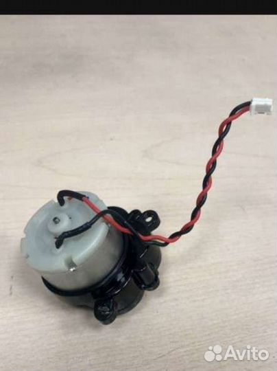 Мотор боковой щетки на робот пылесос xiaomi