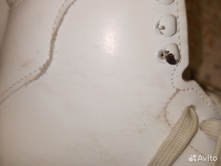 Коньки фигурные