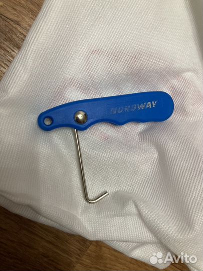 Крючок для шнуровки коньков