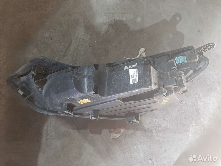 Фара передняя правая LED hyundai tucson 3