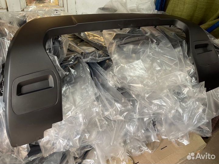 Накладка переднего бампера передняя Duster 2