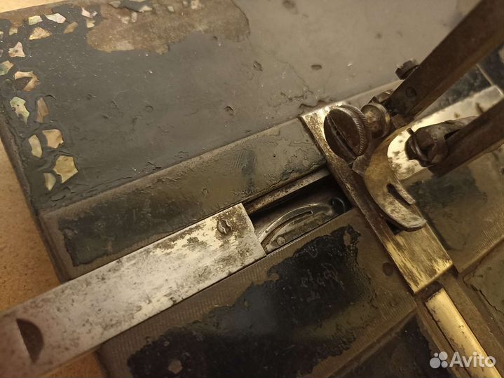 Швейная машинка старинная