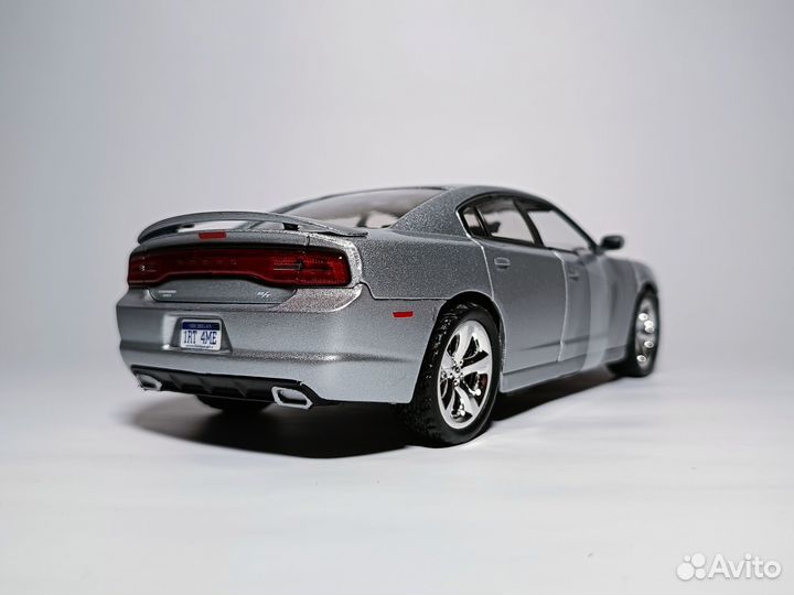 Модель Dodge Charger R/T Silver 2011 Motormax 1:24