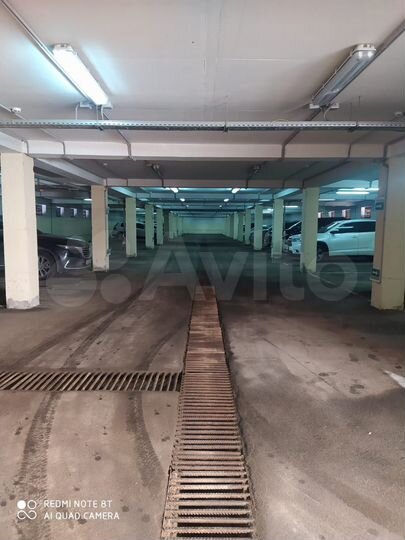 Машиноместо, 10 м²