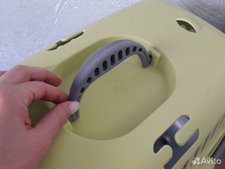 Переноска для кошек и собак