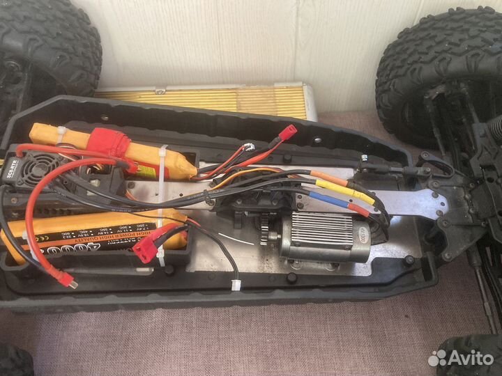 Машина на радиоуправлении