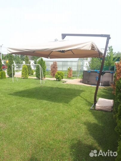 Зонт на боковой опоре 4х102