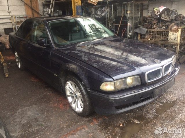 Разбор на запчасти BMW 7 E38