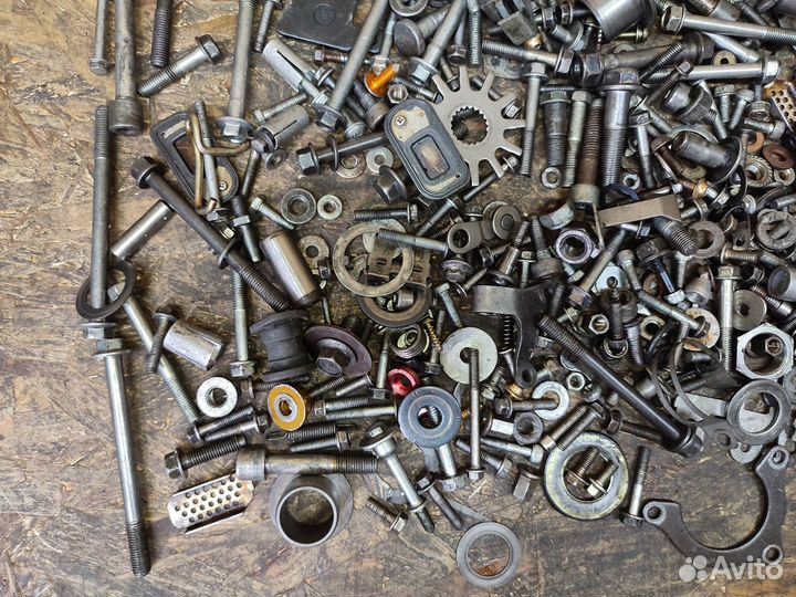 Cbr929rr 00-01 болты гайки шайбы втулки мелочь