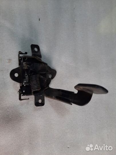 Замок капота передний Hyundai Solaris 1 2012-2017