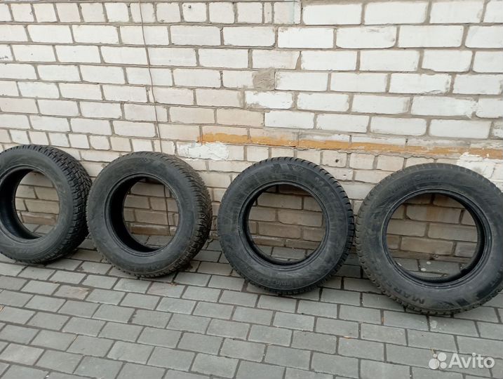 Marshal Winter Portran CW11 215/65 R16