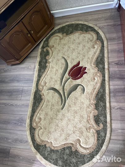 Ковер 1 на 2м. В отличном состоянии