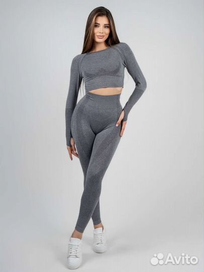 Спортивный костюм для фитнеса и йоги