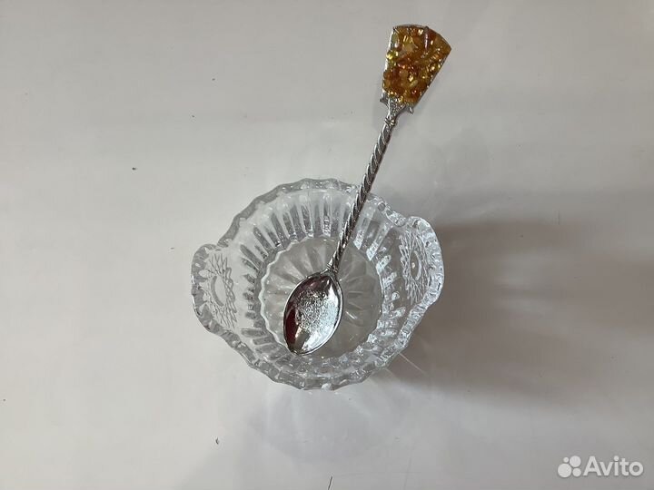 Икорница с ложкой