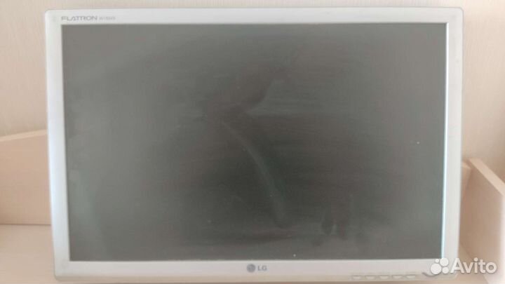 Монитор LG flatron W1934S-SN 19