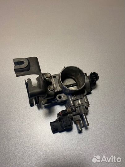 Дроссельная заслонка Toyota Corolla AE111 4AFE