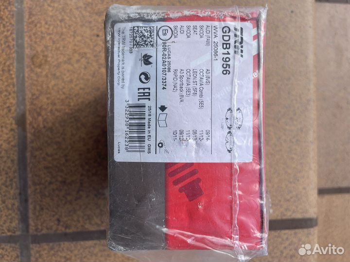 Колодки тормозные передние audi A3 TRW1956