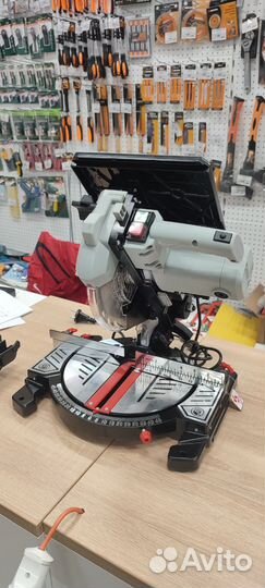 Торцовочная комбинированная пила Ресанта тп-210К