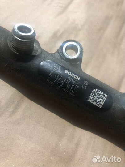 Рейка топливная рампа с датчиком Бмв 3.0 M57D30