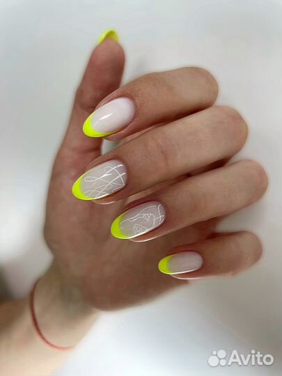 Маникюр педикюр В 4 руки