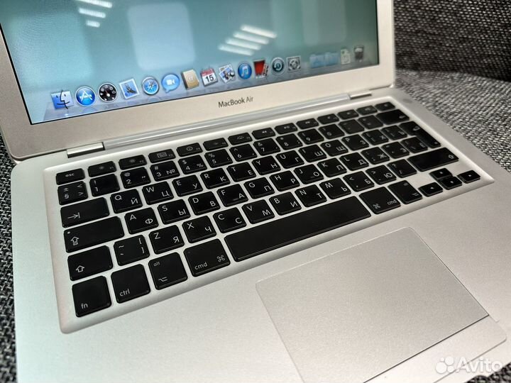 Ноутбук MacBook Air 13 2/64GB (на Дмитриева)