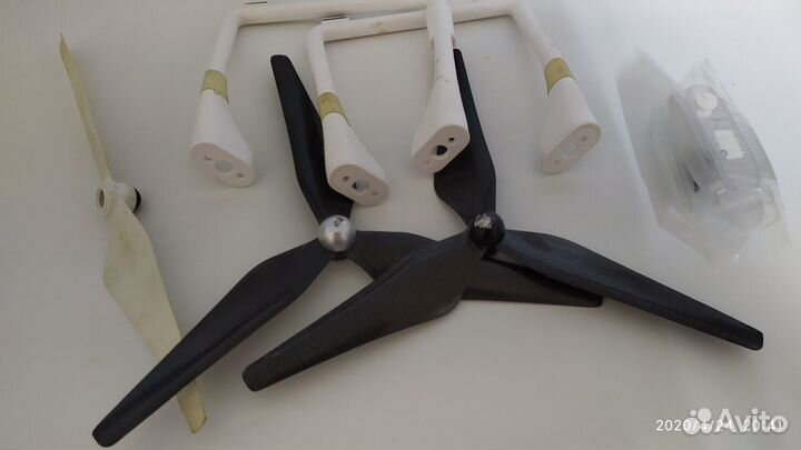 2 винта (трехлопастных углеволокно), Dji phantom 2
