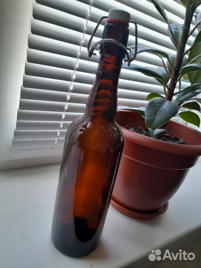 Бутылка стеклянная 0.7