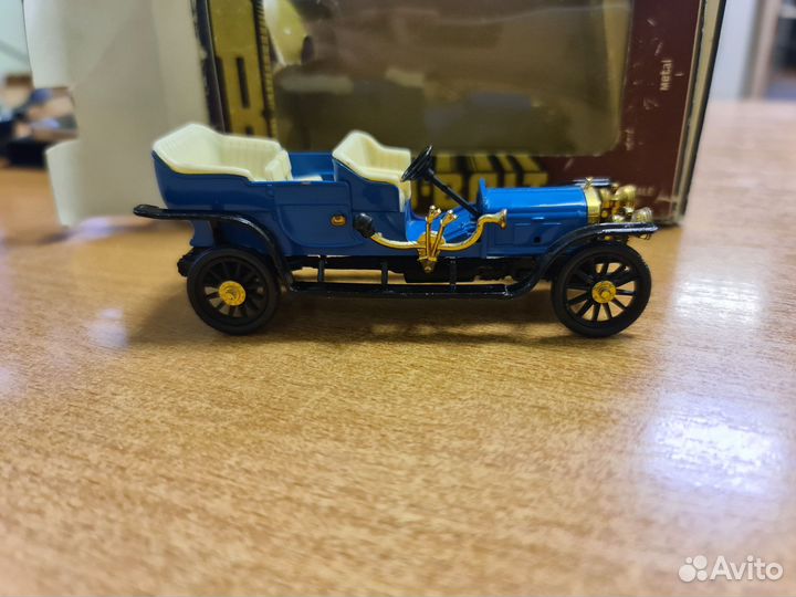 Модель СССР 1:43. Руссо Балт А36 