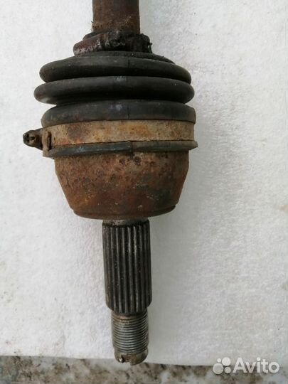 Привод левый на ford fiesta 4 1998г.в. объем 1,3