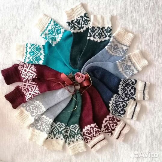 Оригинальные вязаные носки из Аркоболено