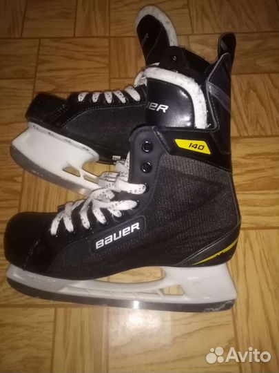 Хоккейные коньки bauer