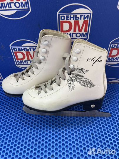 А) Коньки фигурные Nordway Sofia 32р (ми5966)