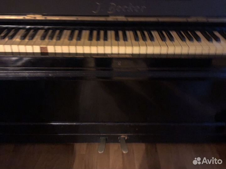 Пианино J.Becker