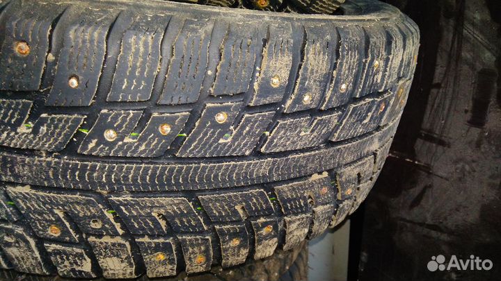 Kumho I'Zen KW22 215/55 R17