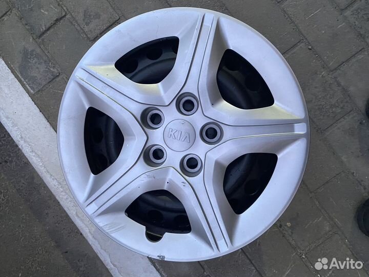 Диски r16 5x114.3 с колпаками