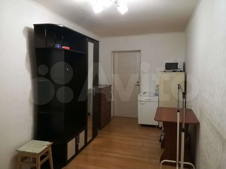 Комната 13 м² в 5-к., 4/5 эт.